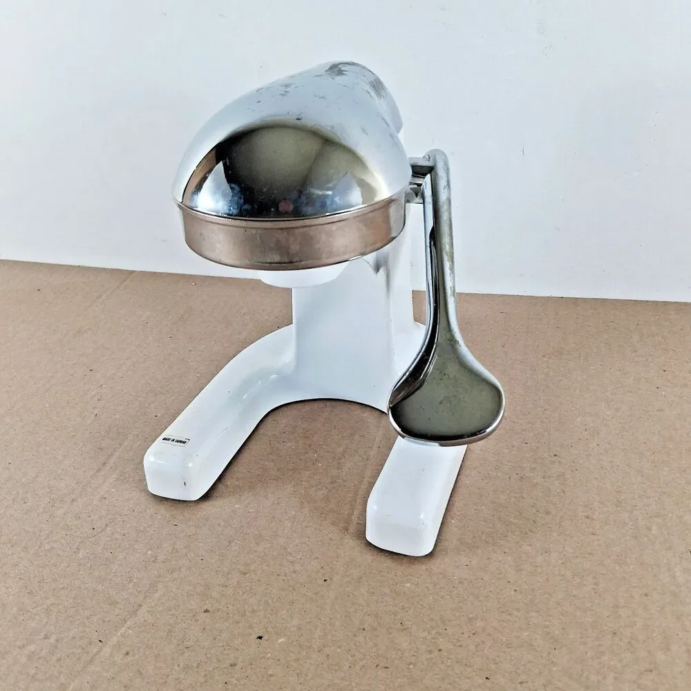 Countertop Ramcon Chrome & White Enamel Manual Citrus Juicer Vintage